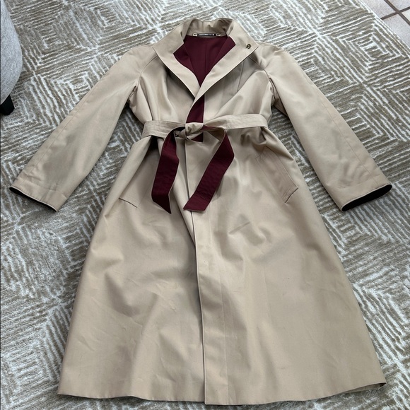 Vintage Aigner Beige Trench Coat with Burgundy Lining, 6 - Picture 1 of 4